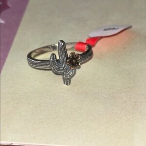 Retired James Avery cactus blossom ring size 9. Beautiful never worn, new!